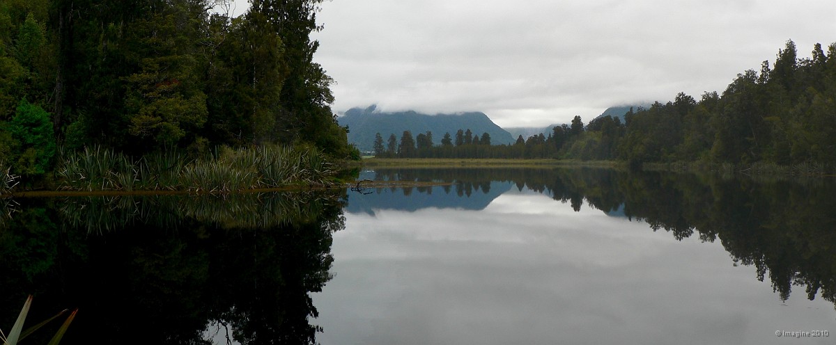 12.13- Effet miroir sur le lac Matheson.JPG